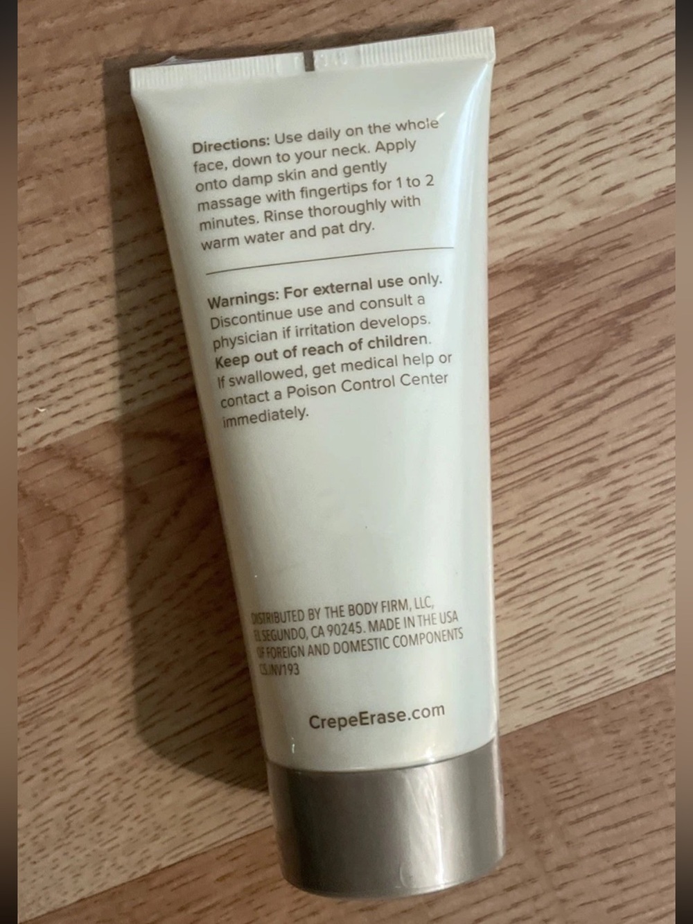 Crepe‎ Erase | Advanced Refining Fragrance Free Facial Scrub | 180mL NEW, SEALED - Picture 2 of 2